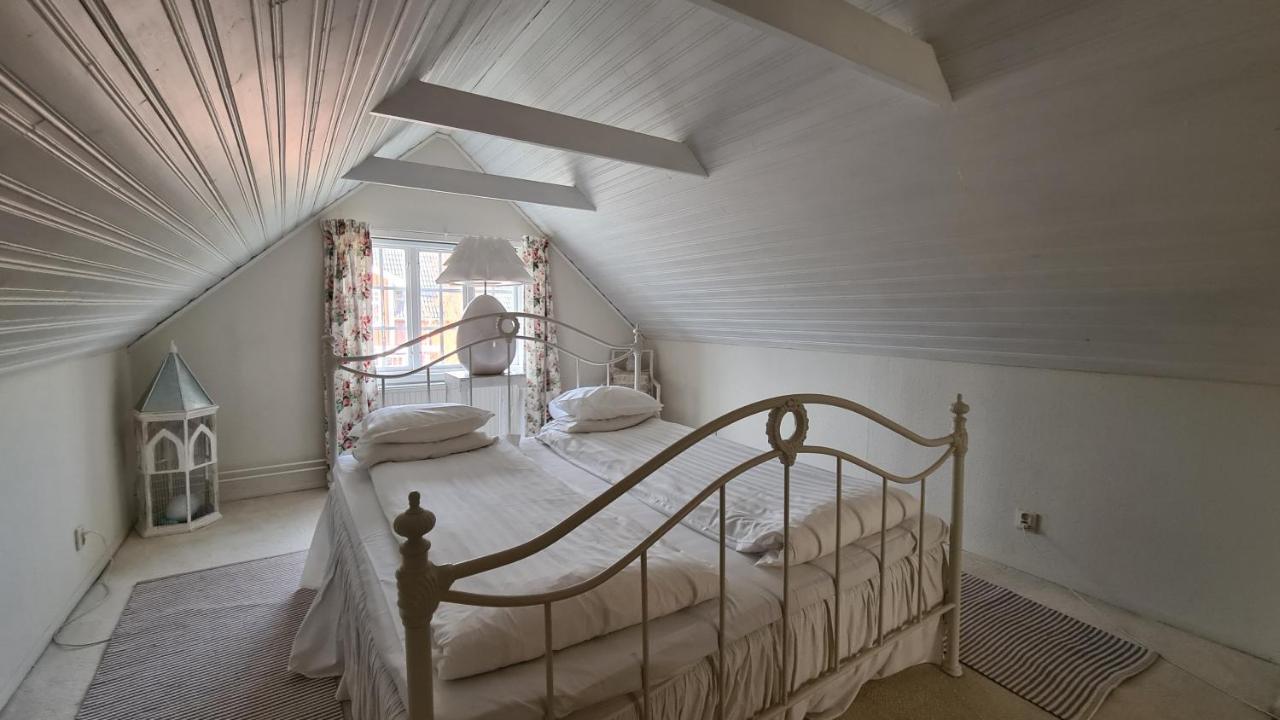 Villa Luna Breakfast Hotel Killeberg Екстер'єр фото