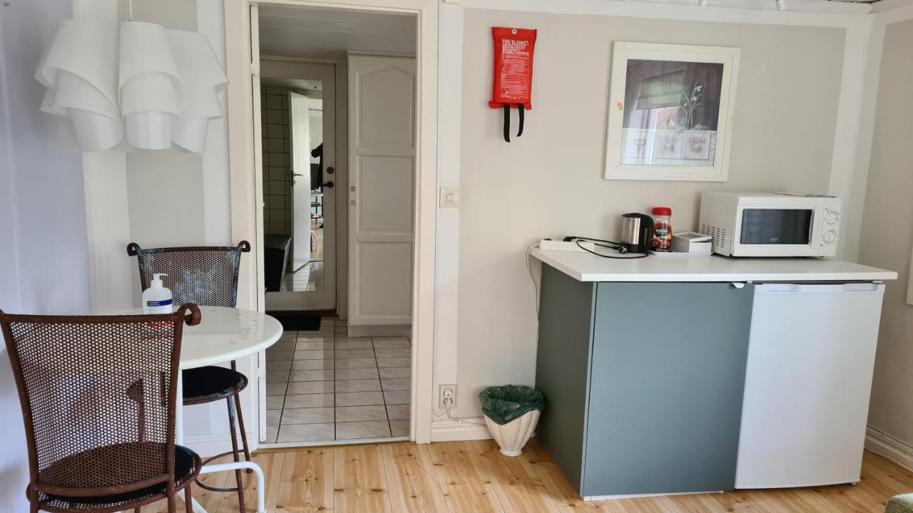Villa Luna Breakfast Hotel Killeberg Екстер'єр фото