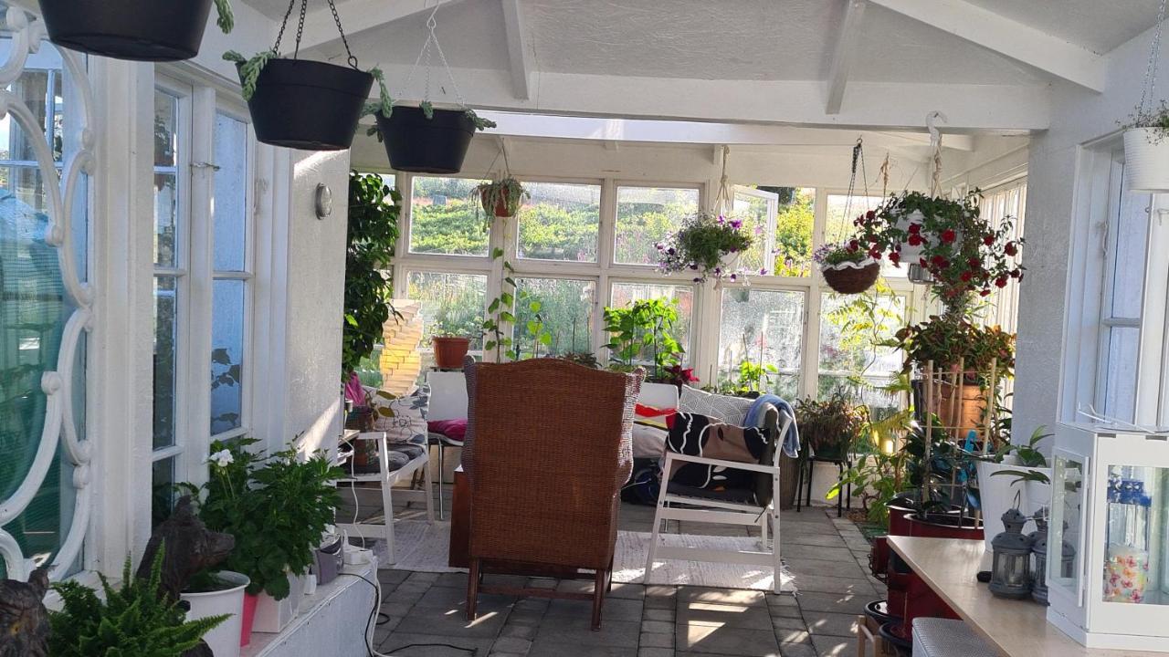 Villa Luna Breakfast Hotel Killeberg Екстер'єр фото