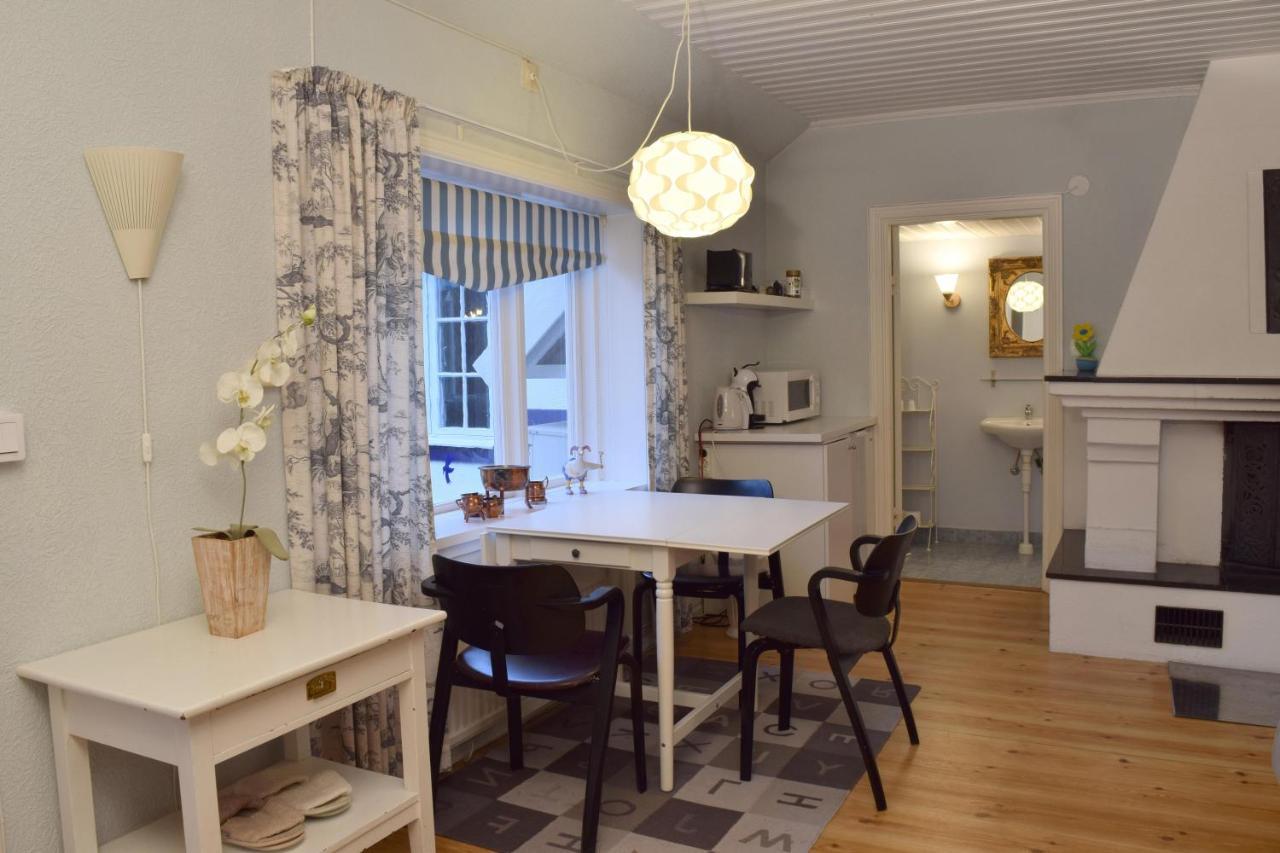 Villa Luna Breakfast Hotel Killeberg Екстер'єр фото